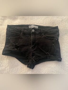 RSQ Tillys Black Distressed Denim Shorts Size 5